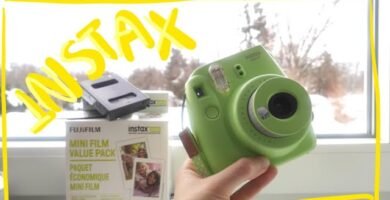 ¿Cómo se pone el cartucho de Instax?